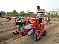 蔬(shu)菜(cai)種植機(ji)